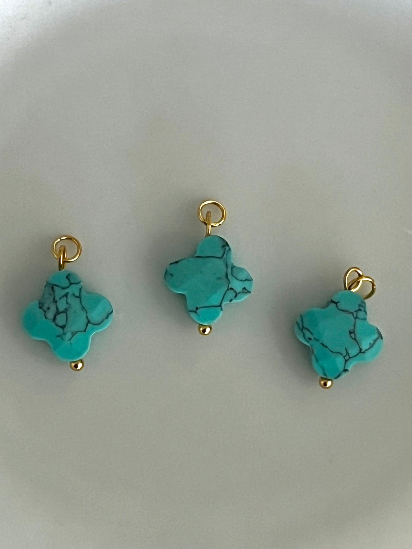 Turquoise trebol charm - Dolché Jewelry