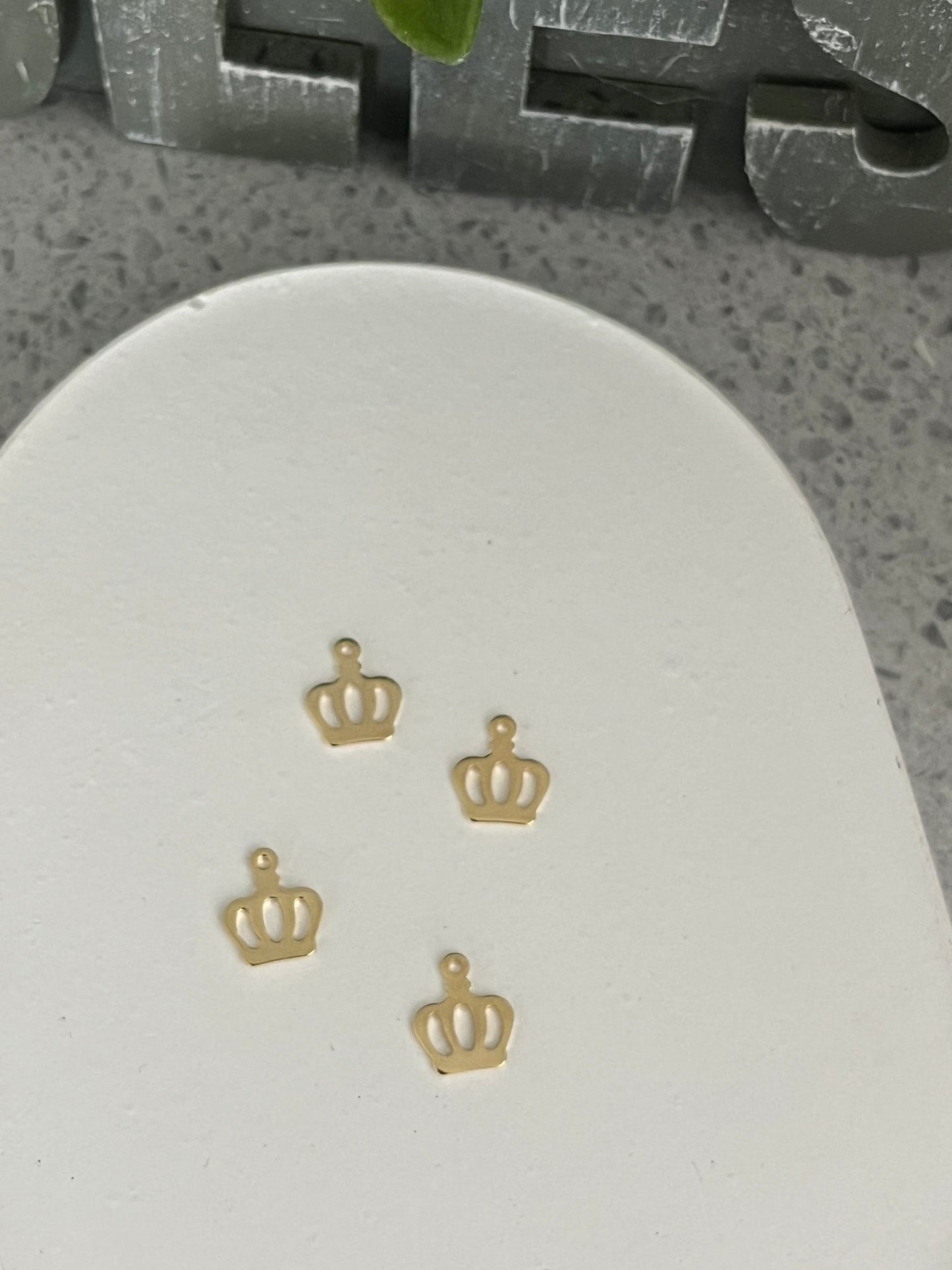 Crown charm - Dolché JewelryDolché Jewelry