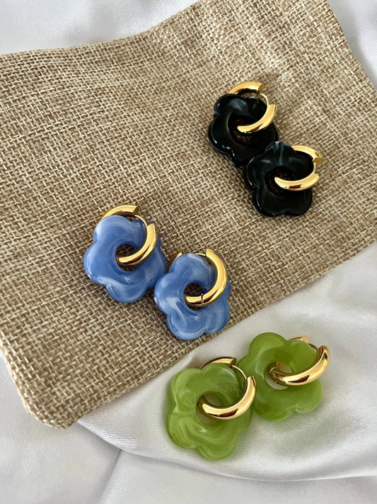 Discover the Beauty of Stylish Floral Earrings - Dolché Jewelry