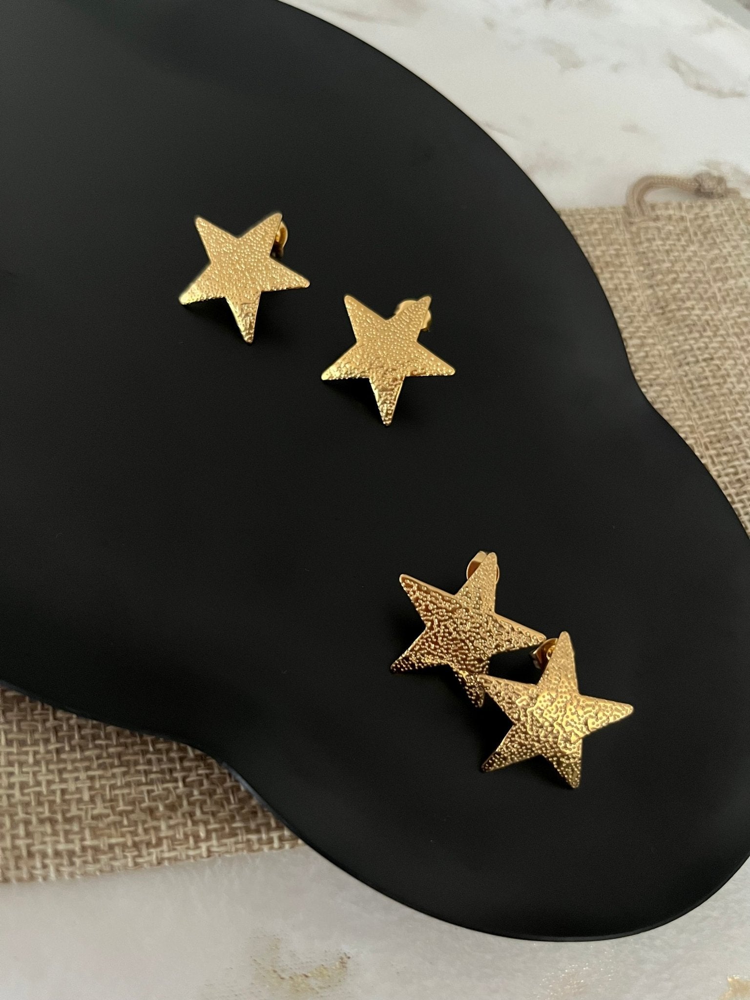 Gold star earrings - Dolché JewelryDolché Jewelry