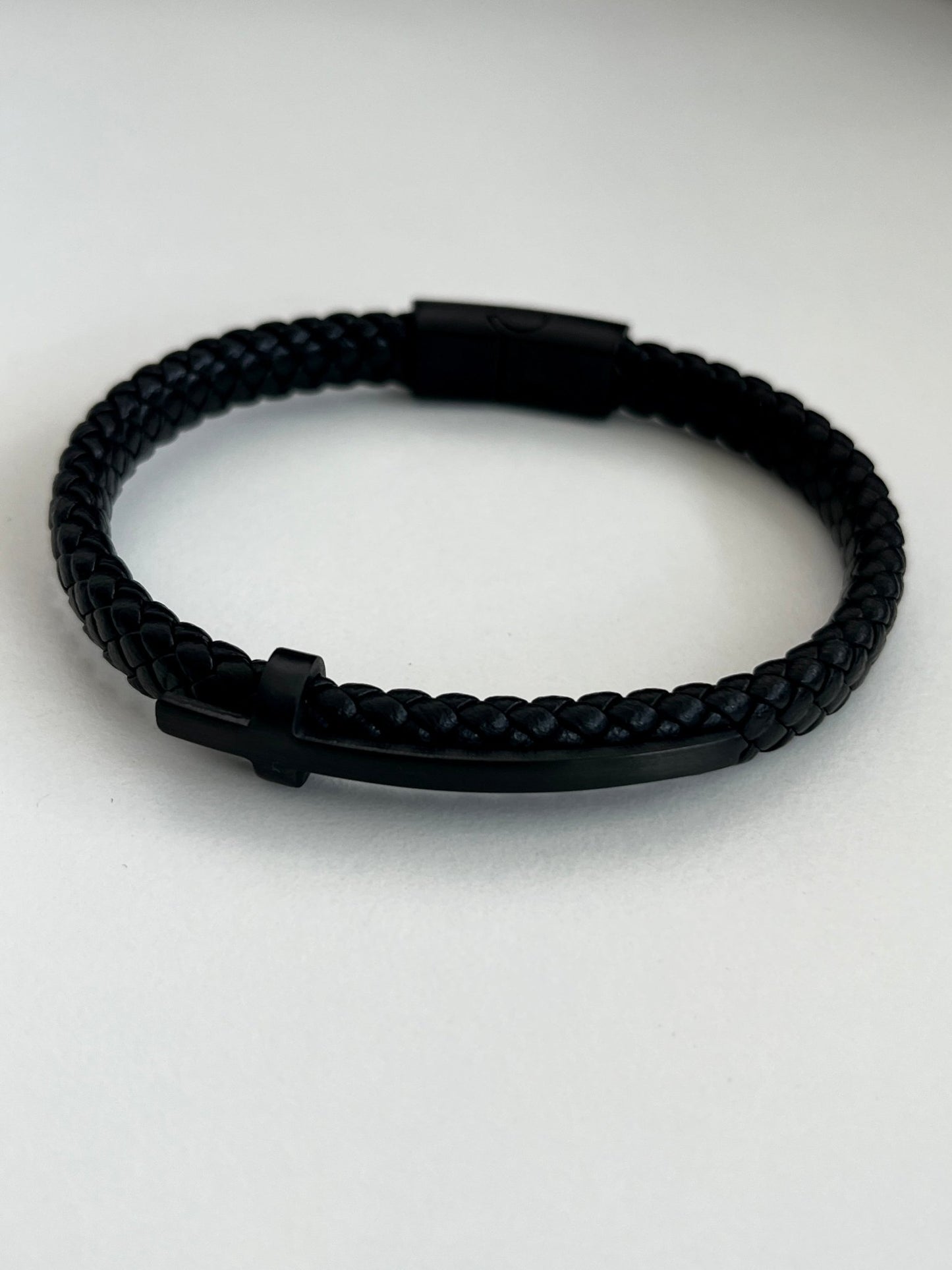 Iron cross bracelet - Dolché JewelryDolché Jewelry