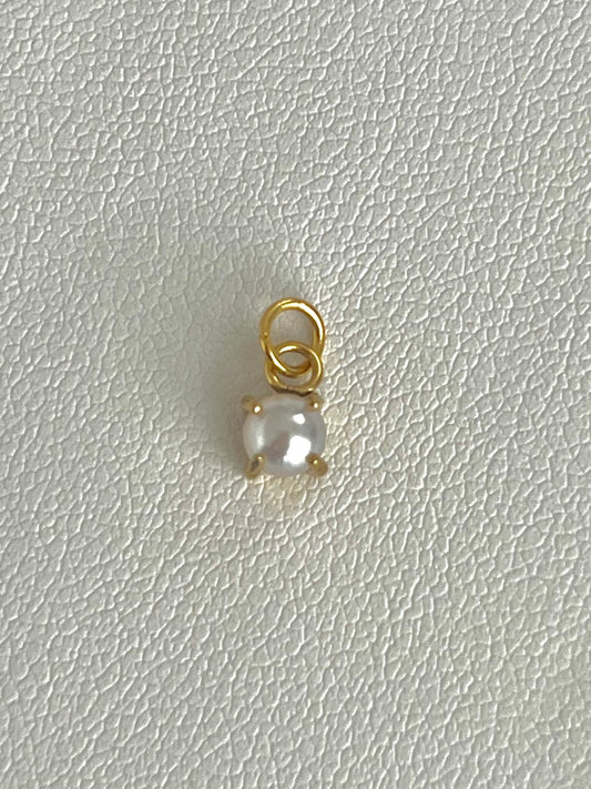 Pearl charm - Dolché JewelryDolché Jewelry